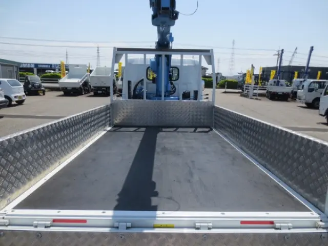 三菱 キャンター 2RG-FEAV0(2WD)の写真10