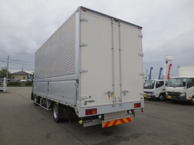 いすゞ フォワード 2RG-FRR90S1(2WD)の写真5