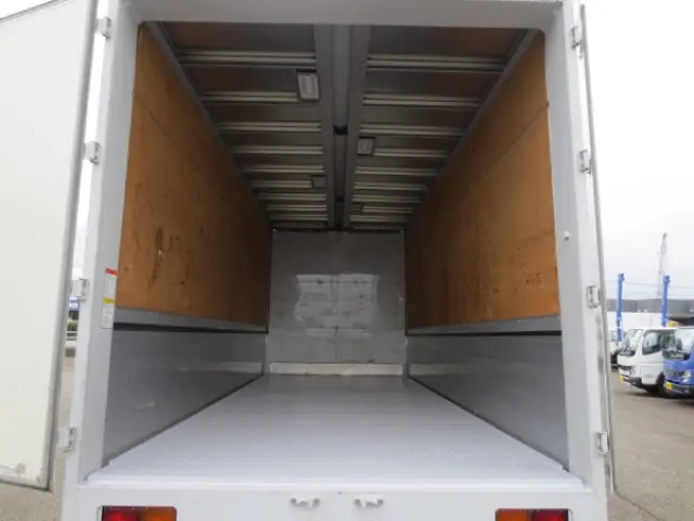 いすゞ フォワード 2RG-FRR90S1(2WD)の写真12