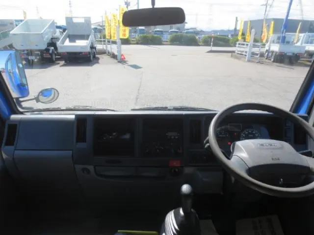 いすゞ エルフ TPG-NHR85A(2WD)の写真14