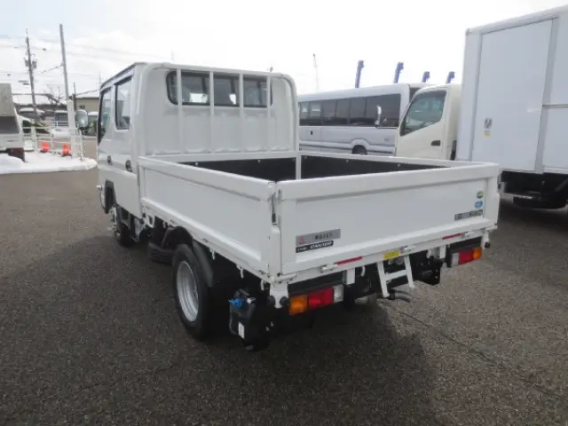 三菱 キャンター 2RG-FBA20(2WD)の写真5