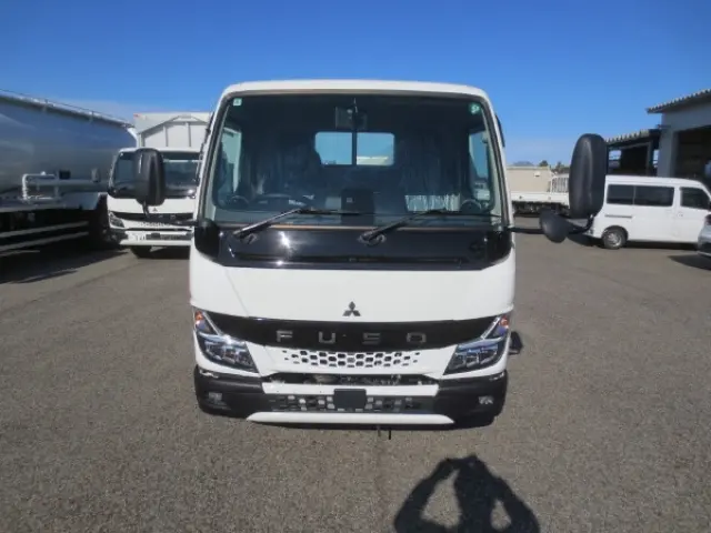 三菱 キャンター 2RG-FEAV0(2WD)の写真6