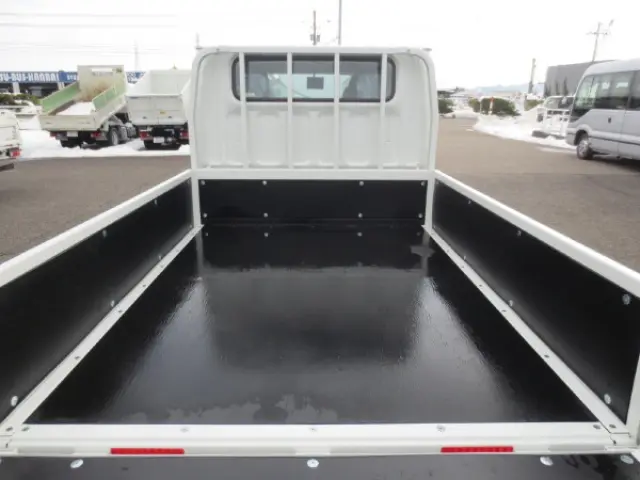 三菱 キャンター 2RG-FBA20(2WD)の写真10