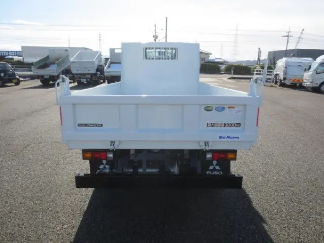 三菱 キャンター 2RG-FBA60(2WD)の写真7