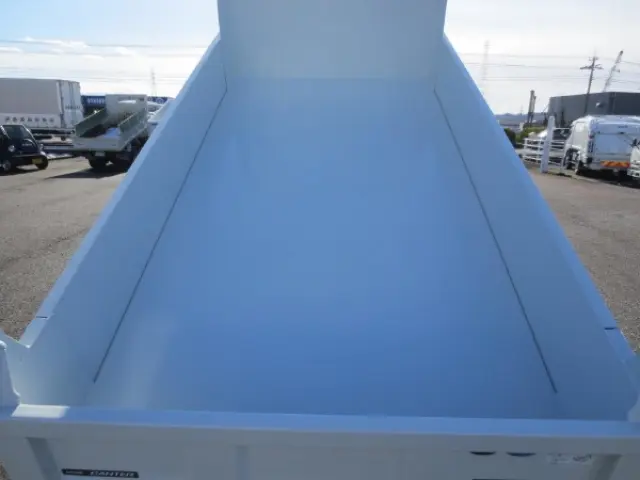 三菱 キャンター 2RG-FBA60(2WD)の写真10