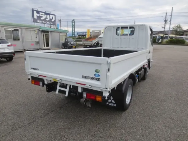 三菱 キャンター 2RG-FBA20(2WD)の写真4