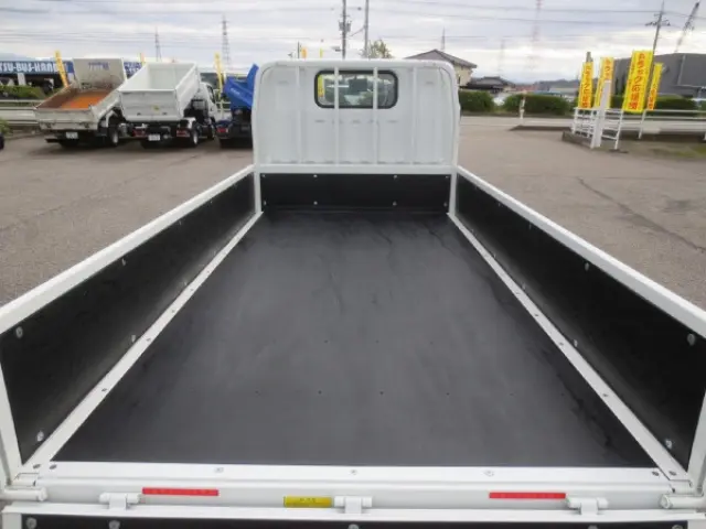 三菱 キャンター 2RG-FBA20(2WD)の写真10