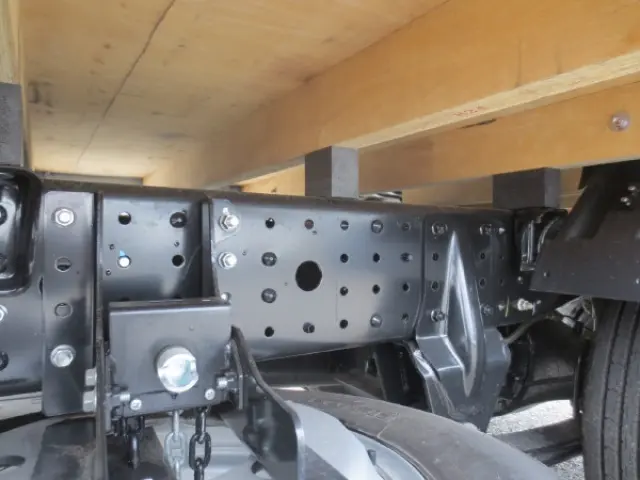 三菱 キャンター 2RG-FBA20(2WD)の写真11