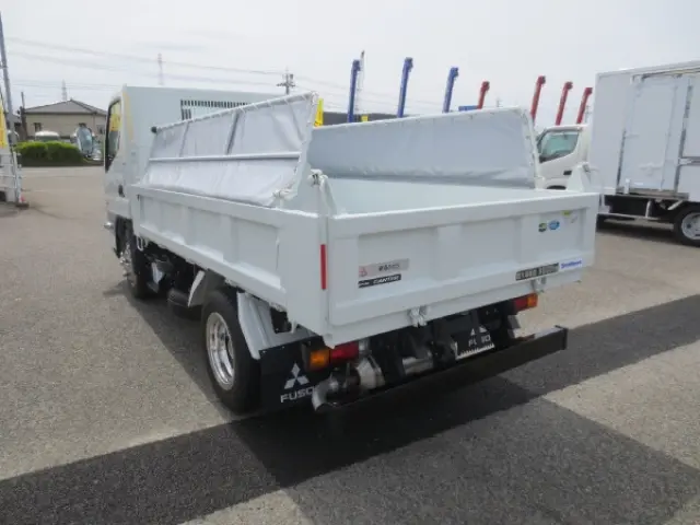 三菱 キャンター 2RG-FBA60(2WD)の写真5