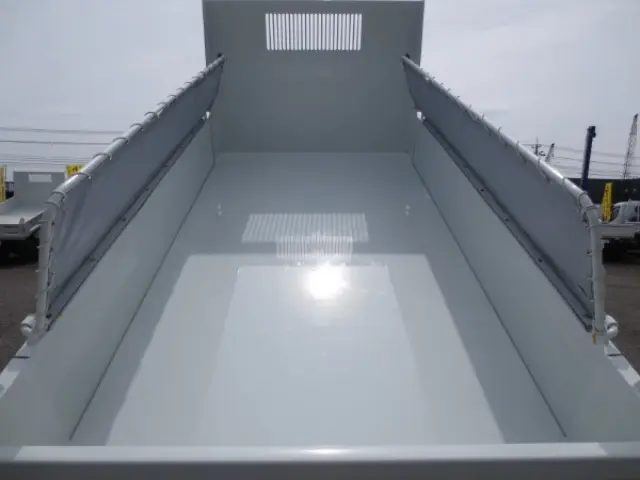 三菱 キャンター 2RG-FBA60(2WD)の写真10