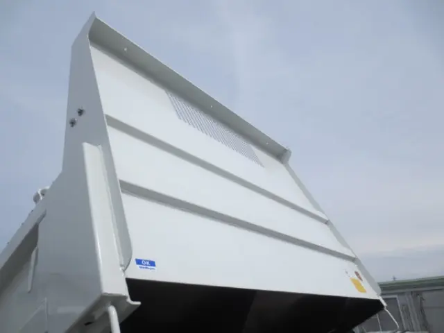 三菱 キャンター 2RG-FBA60(2WD)の写真11