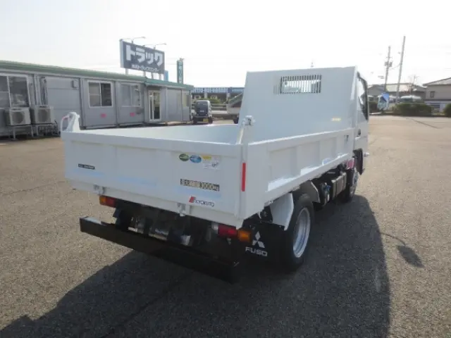 三菱 キャンター 2RG-FBA60(2WD)の写真4