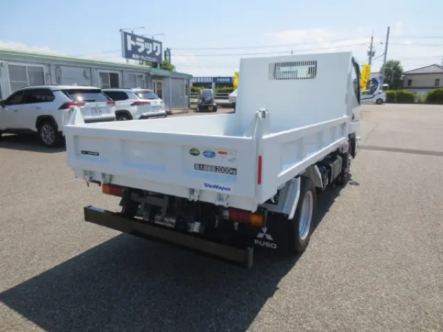 三菱 キャンター 2RG-FBA60(2WD)の写真4