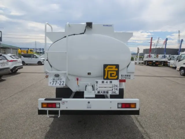 三菱 キャンター 2RG-FEAV0(2WD)の写真7