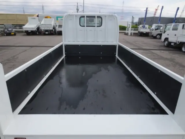 三菱 キャンター 2RG-FBA20(2WD)の写真10