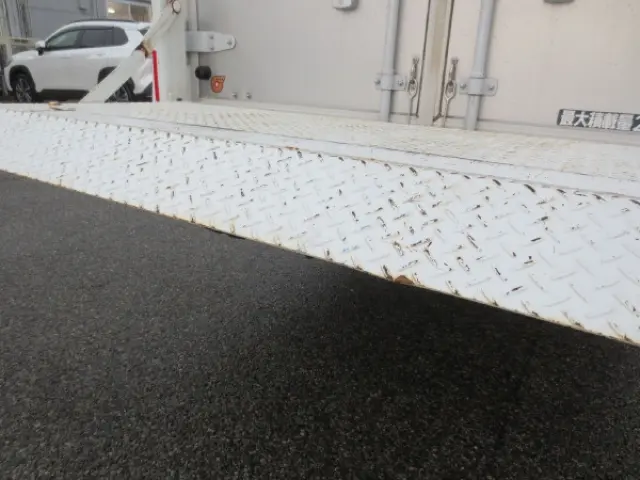 三菱 キャンター 2RG-FBA20(2WD)の写真20