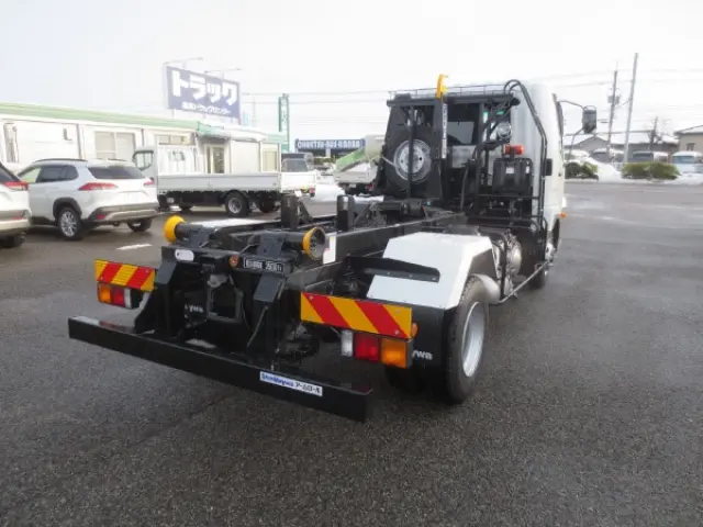 三菱 ファイター 2KG-FK72F(2WD)の写真4