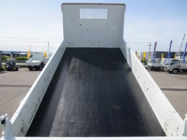 三菱 キャンター TKG-FBA30(2WD)の写真10