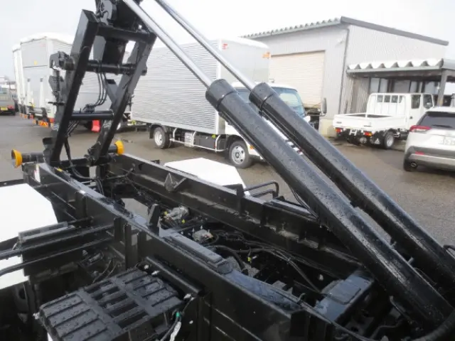 三菱 ファイター 2KG-FK72F(2WD)の写真13