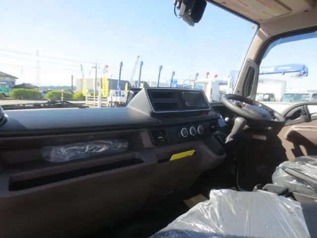 三菱 キャンター 2RG-FEB50(2WD)の写真13