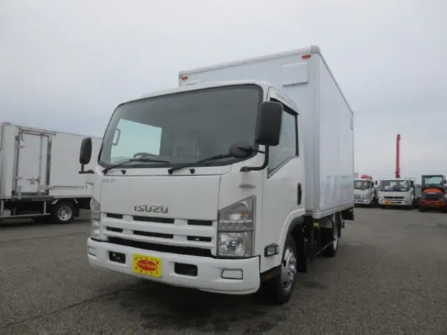 いすゞ エルフ BKG-NPR85AN(2WD)の写真1