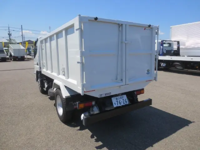 三菱 キャンター 2RG-FBA60(2WD)の写真5