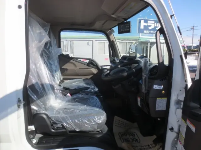 三菱 キャンター 2RG-FBA60(2WD)の写真14