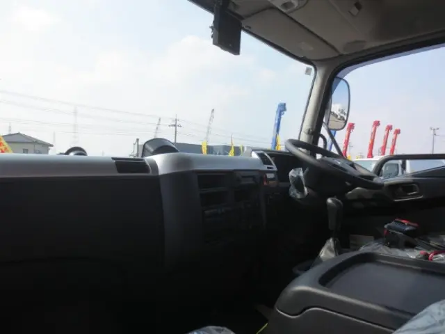 三菱 ファイター 2KG-FK62F(2WD)の写真16