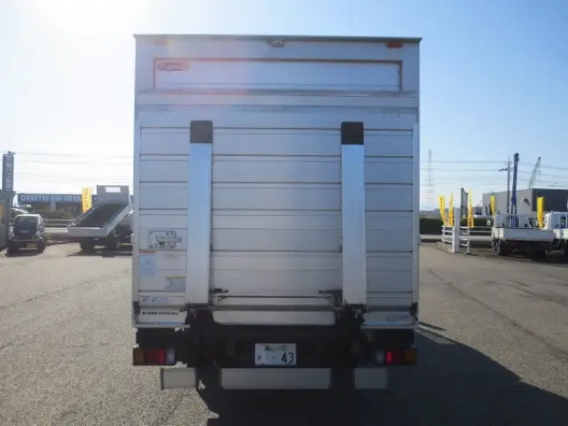 いすゞ エルフ BKG-NPR85AN(2WD)の写真7