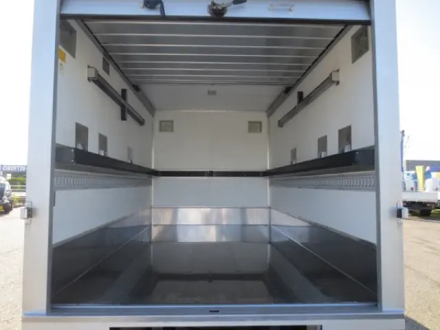 いすゞ エルフ BKG-NPR85AN(2WD)の写真11