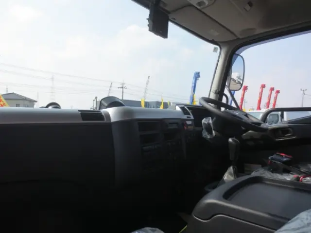 三菱 ファイター 2KG-FK62F(2WD)の写真16