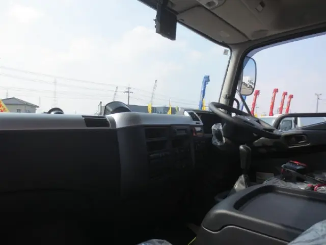 三菱 ファイター 2KG-FK62F(2WD)の写真16