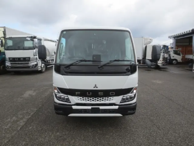 三菱 キャンター 2RG-FEAV0(2WD)の写真6