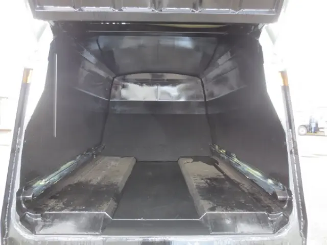 三菱 キャンター 2RG-FEAV0(2WD)の写真10