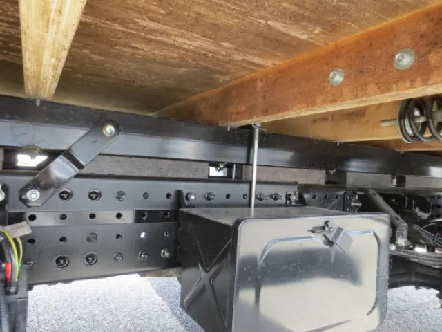 三菱 キャンター 2PG-FEB80(2WD)の写真13