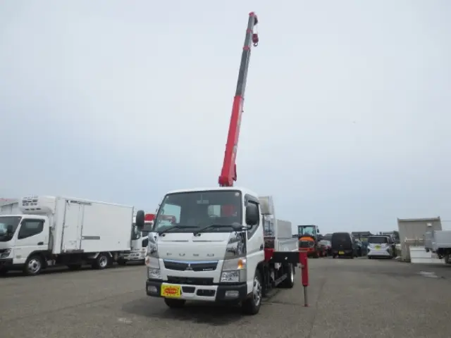 三菱 キャンター 2PG-FK62F(2WD)の写真1