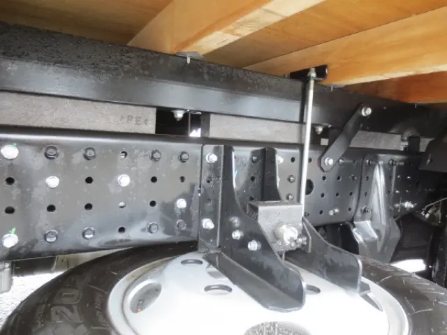 三菱 キャンター 2RG-FBAV0(2WD)の写真12