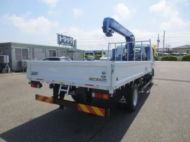 三菱 キャンター 2PG-FEB80(2WD)の写真4