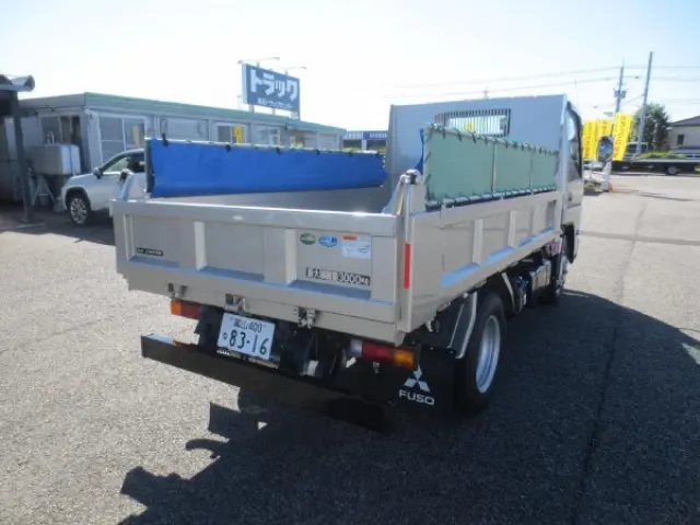 三菱 キャンター 2RG-FBA60(2WD)の写真4