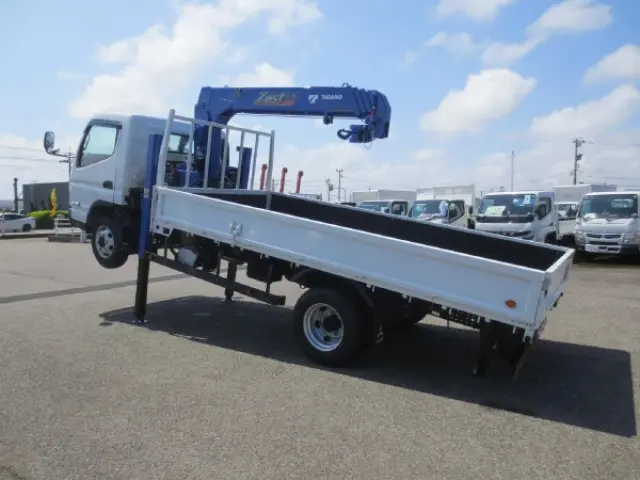 三菱 キャンター 2PG-FEB80(2WD)の写真11