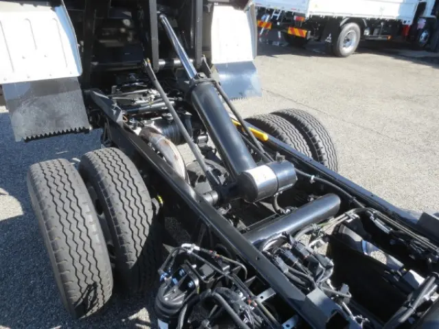 三菱 キャンター 2RG-FBA60(2WD)の写真13