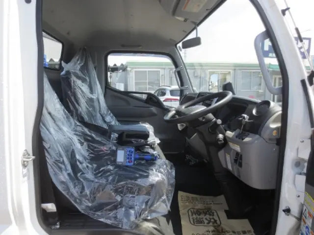 三菱 キャンター 2PG-FEB80(2WD)の写真16