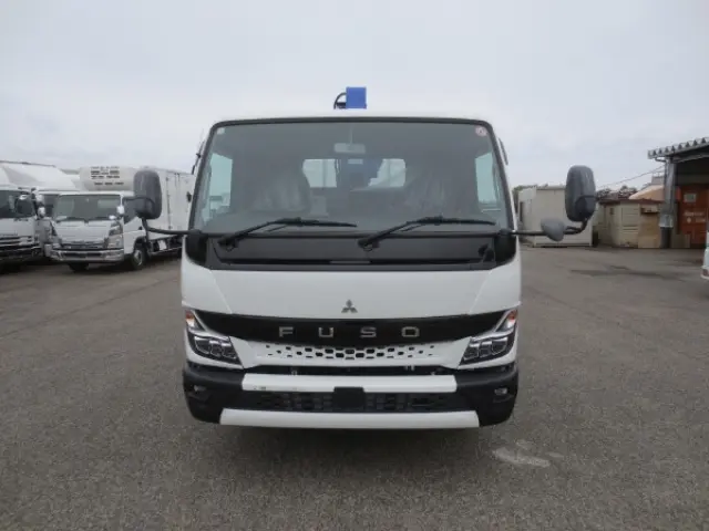 三菱 キャンター 2PG-FEB90(2WD)の写真6