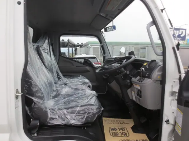 三菱 キャンター 2PG-FEB90(2WD)の写真15