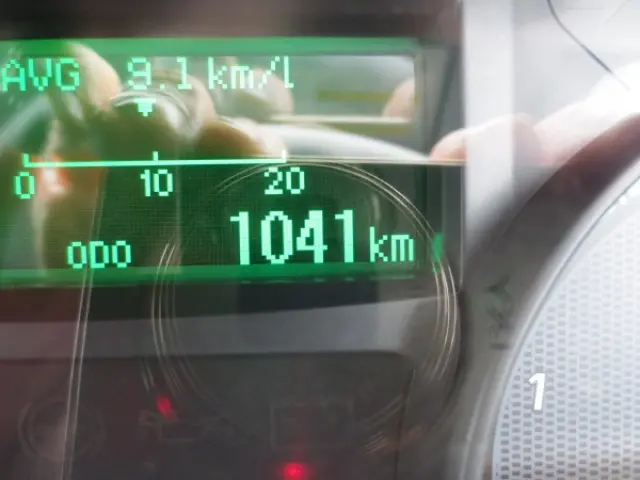 三菱 キャンター 2PG-FEB90(2WD)の写真17