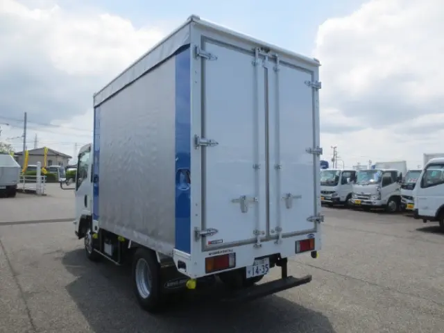 いすゞ エルフ 2TG-NMR88AM(2WD)の写真5