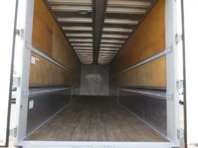 ＵＤ クオン 2PG-CG5CA(8x4)の写真12