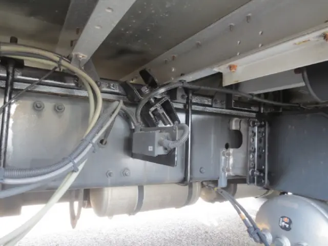 ＵＤ クオン 2PG-CG5CA(8x4)の写真16