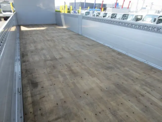 ＵＤ クオン 2PG-CD5CA(6x2)の写真13