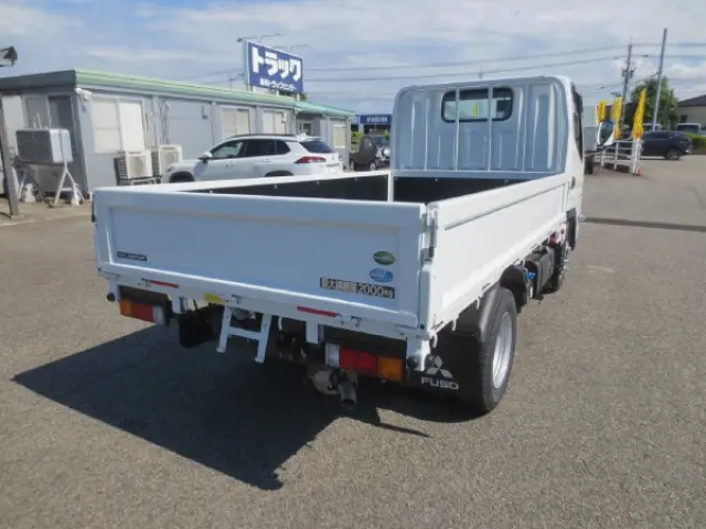 三菱 キャンター 2RG-FBA20(2WD)の写真4